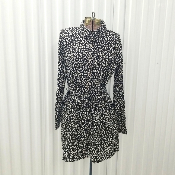 Forever 21 Dresses & Skirts - Forever 21 Black and White Printed Dress